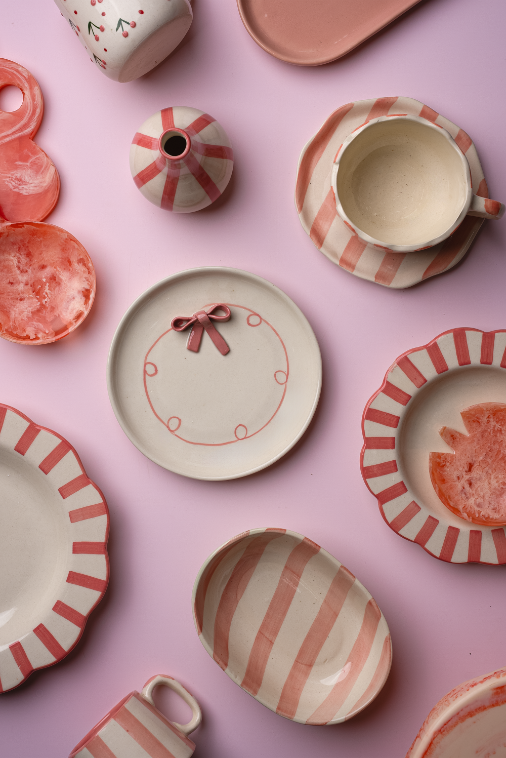 Ceramic Pink stripe plate, 6.3 x 6.3 Inches