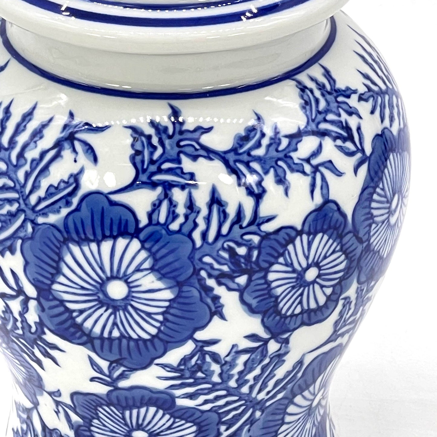 Small Chinoiserie Ceramic Decorative Tea & Ginger Jar 8"