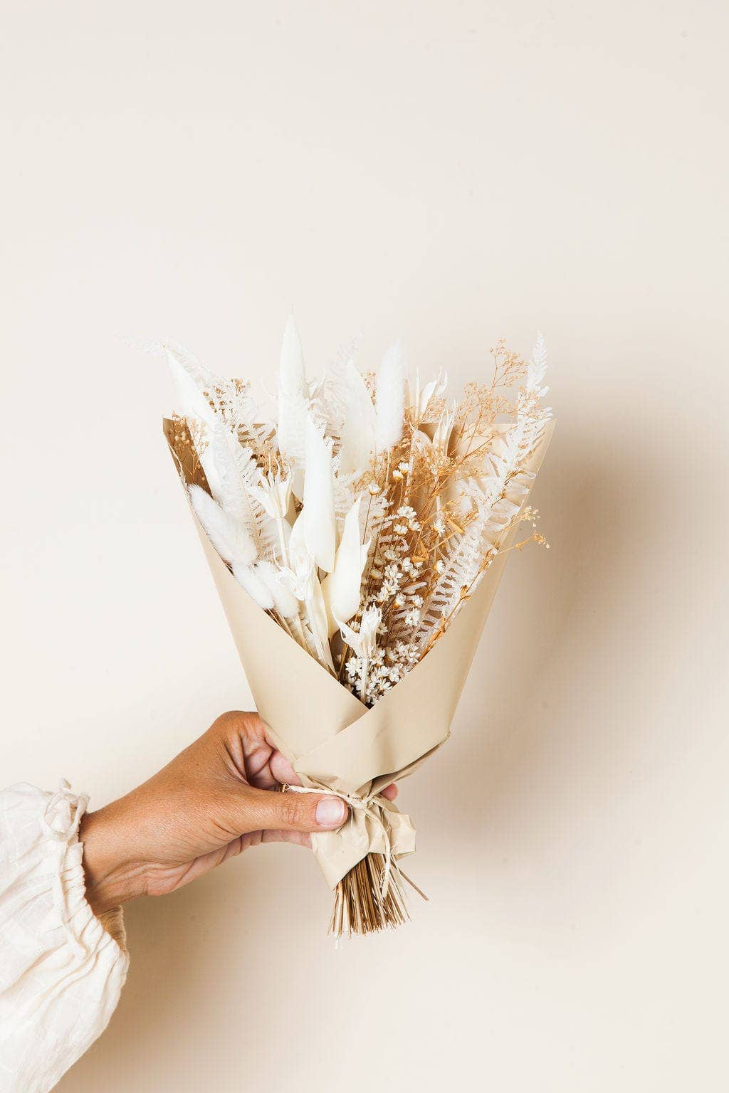 Snow Dried Flower Mini Bouquet
