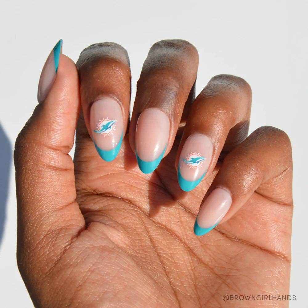 Glamnetic x Fanatics Eagles NFL Press-On Nail Collection