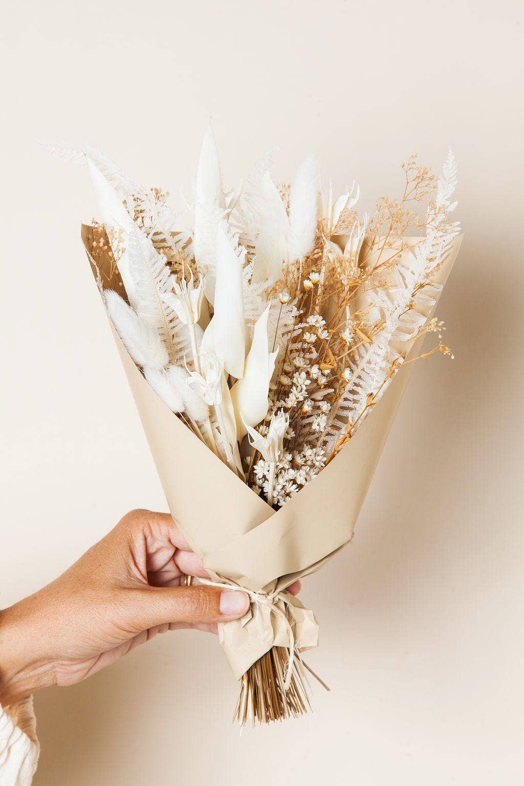 Snow Dried Flower Mini Bouquet