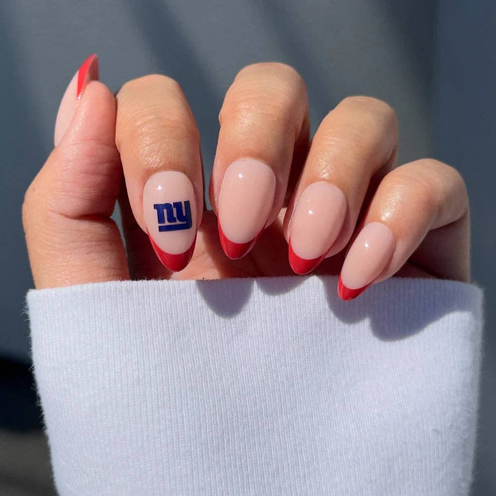 Glamnetic x Fanatics Eagles NFL Press-On Nail Collection